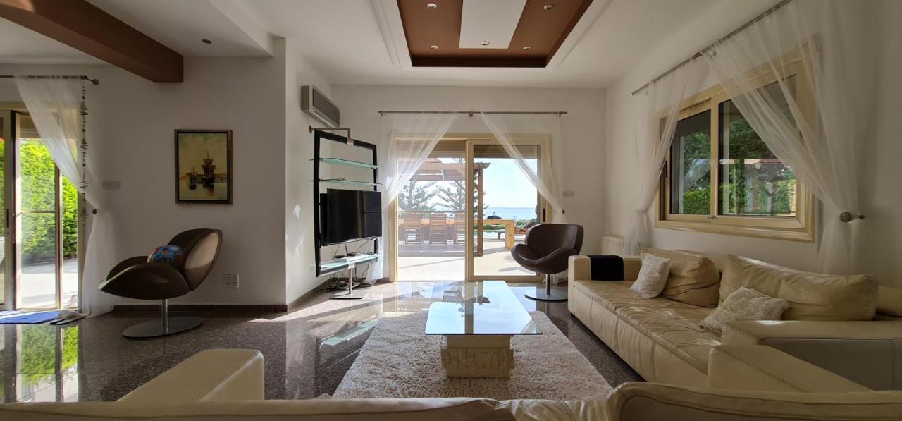 Villa Del Mar Mazotos Exterior photo